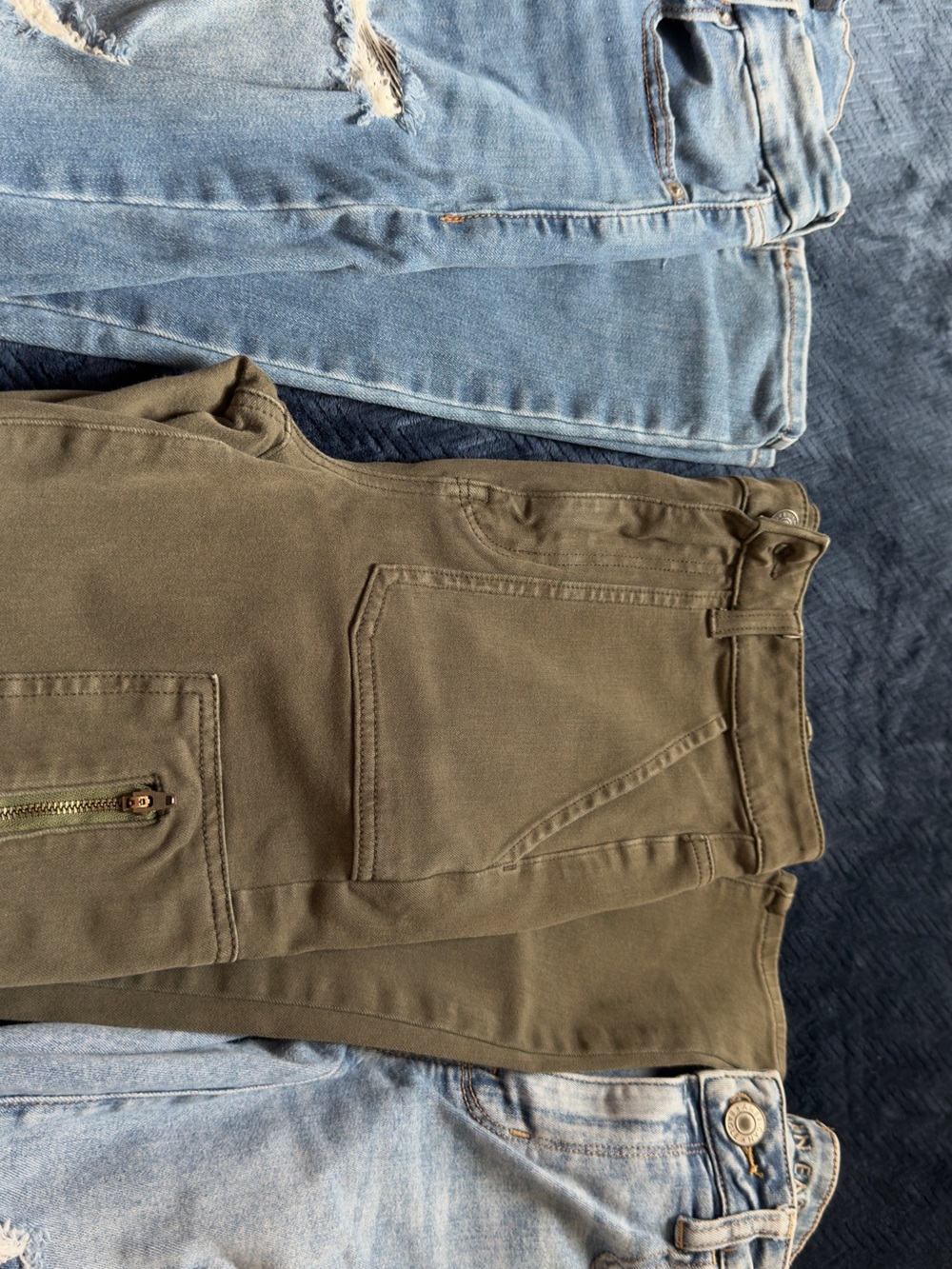 American Eagle Outfitters Olive Green Cargo Pants